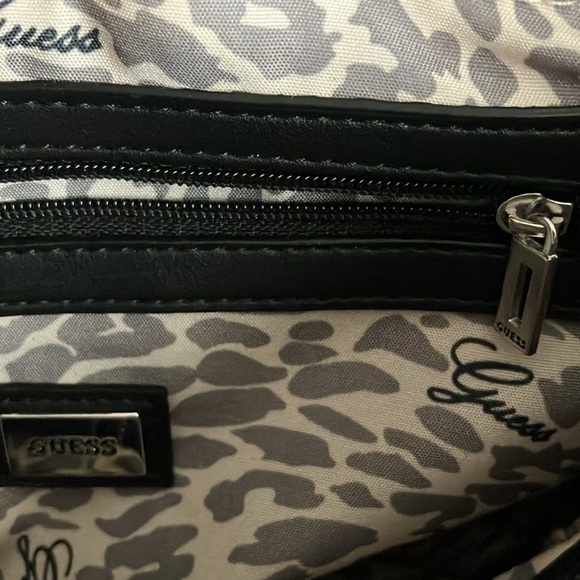 EUC Black & tan guess bag - Picture 8 of 14